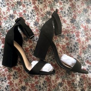 WILD DIVA Black Chunky Suede Heels